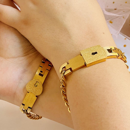 Pulsera de Enamorados con el Candado de la Eternidad 🔒❤️